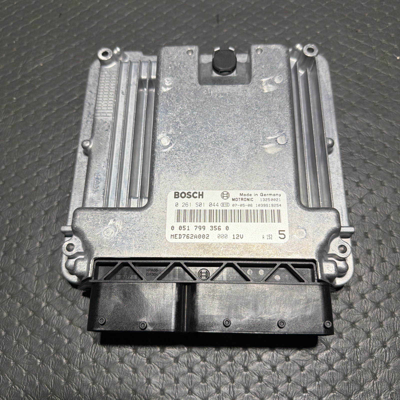 Alfa Romeo 159 Brera & Spider 3.2L V6 Engine Control Unit (ECU) 51799356 Genuine