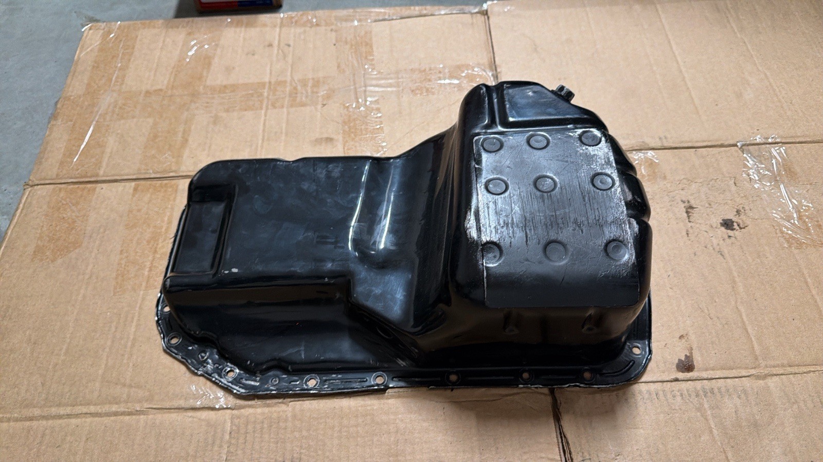Oil Pan 2003-2006 Mitsubishi Evo 8 9 4G63 OEM Lancer 2.0 L4 Oil Pan 2003-2006 Mitsubishi Evo 8 9 4G63 OEM Lancer 2.0 L4