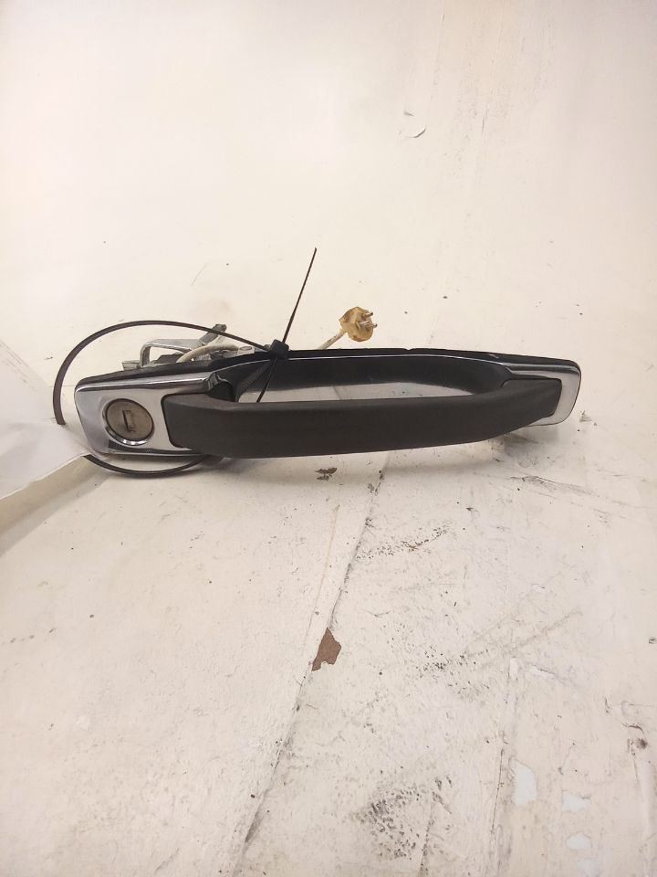 1986-1988 Mercedes Benz 300E Driver Left Front Door Handle OEM Tested 