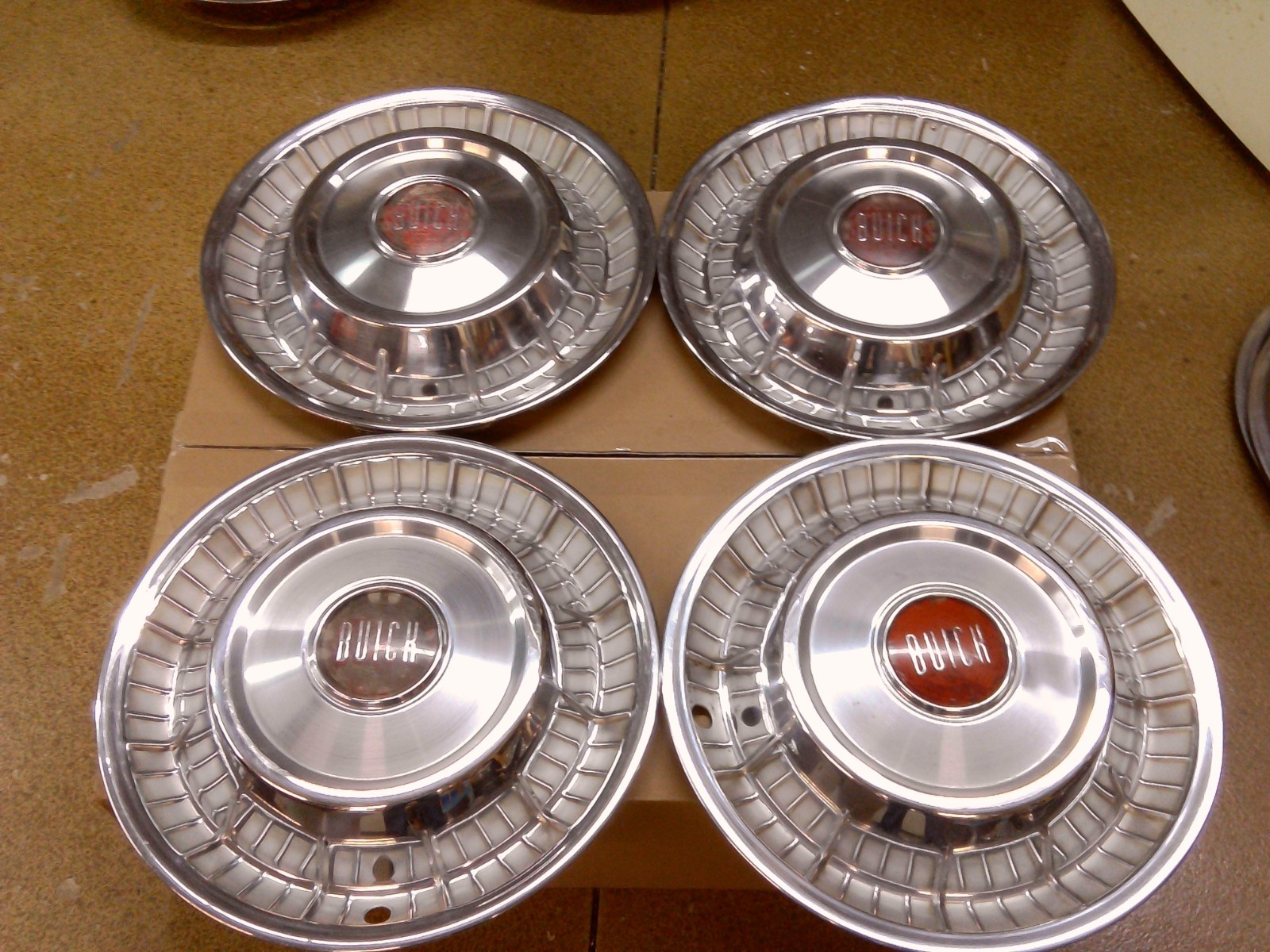 Wheel Covers Set Of 4 1955-1956 Buick Roadmaster Hubcaps Vintage Used Wheel Covers Set Of 4 1955-1956 Buick Roadmaster Hubcaps Vintage Used