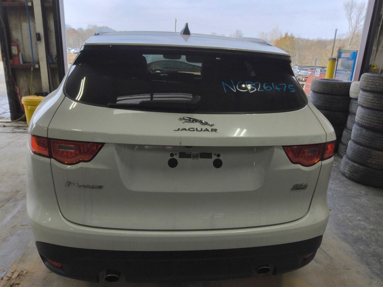 (LOCAL PICKUP ONLY) Trunk/Hatch/Tailgate With Rear View Camera Fits 17-20 F-PACE