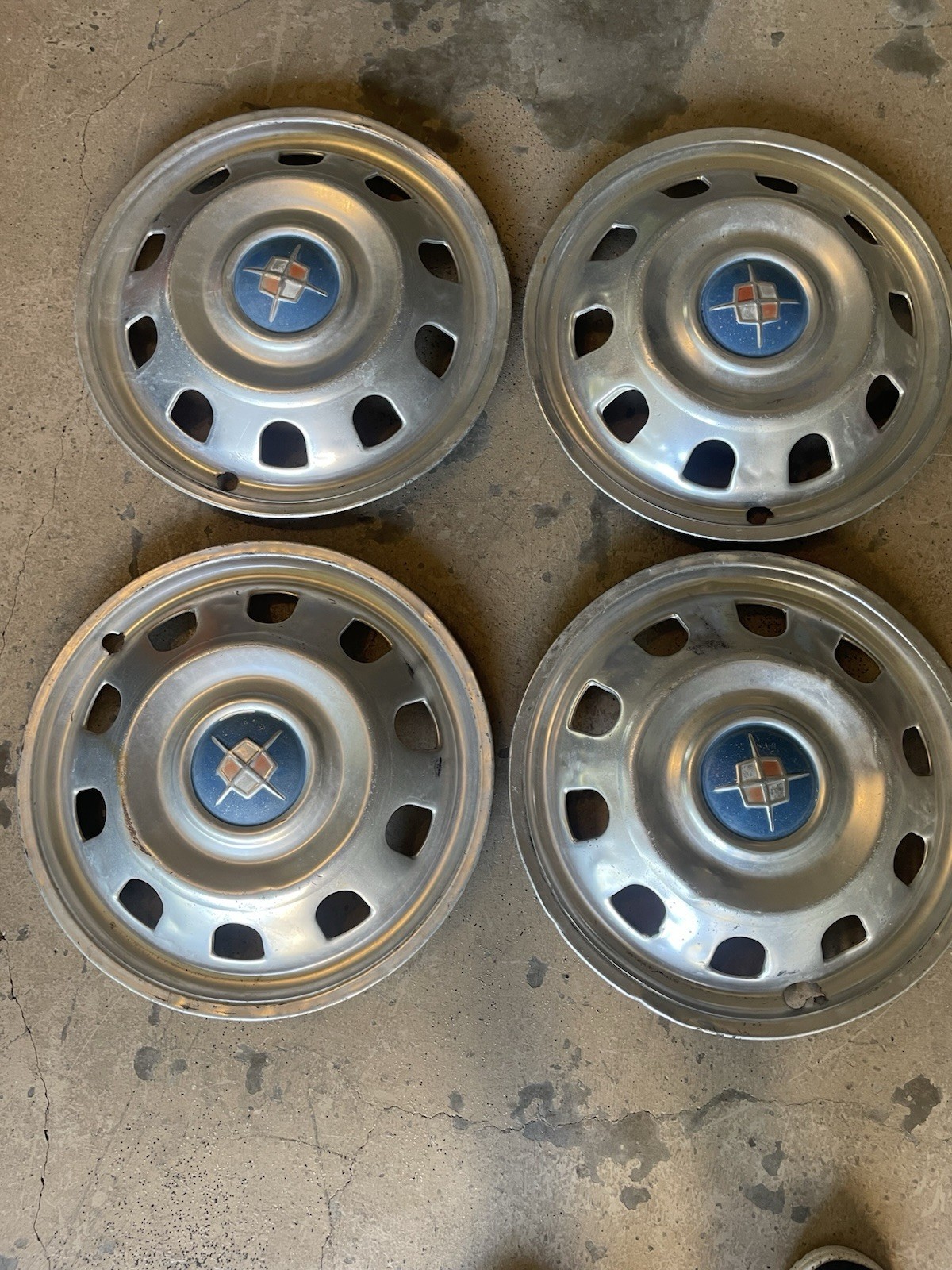 4 15” Airstream Original Aluminum Hubcaps used Red Blue White Middle 1975-1986 4 15” Airstream Original Aluminum Hubcaps used Red Blue White Middle 1975-1986