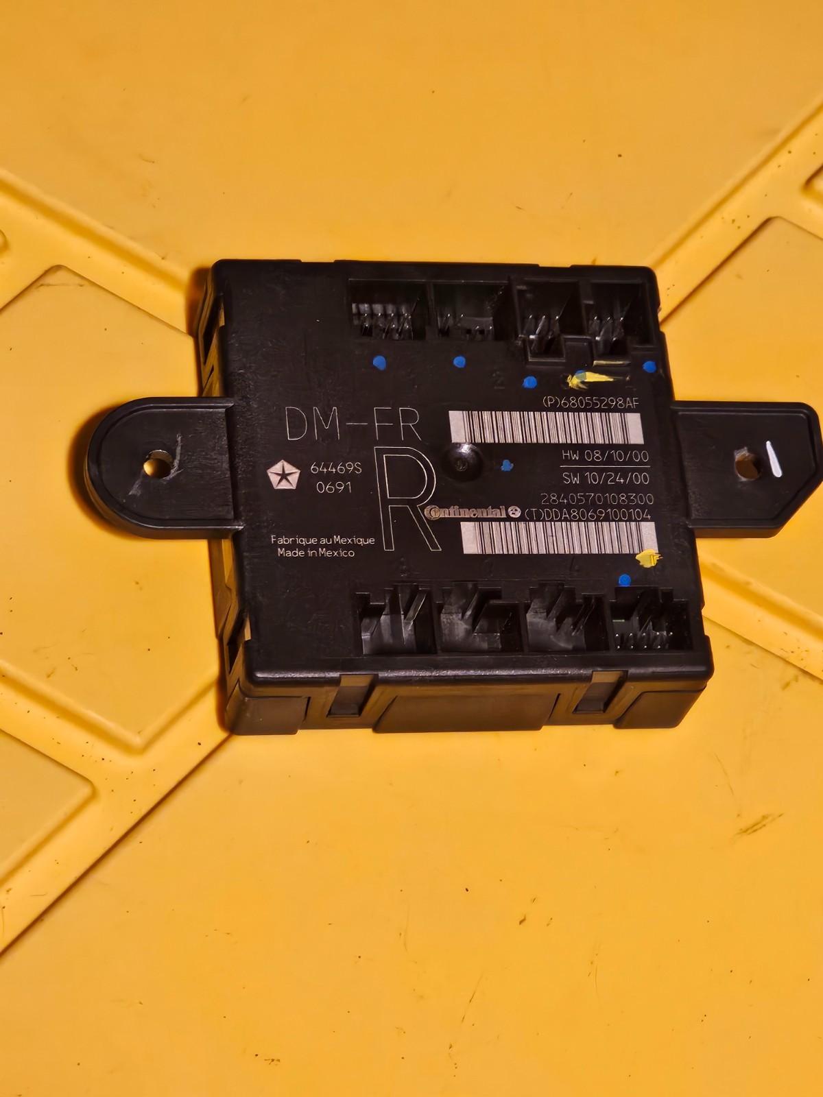 2010-2012 Dodge Ram 1500 2500 3500 PASSENGER FRONT RIGHT DOOR MODULE 68055298 AF