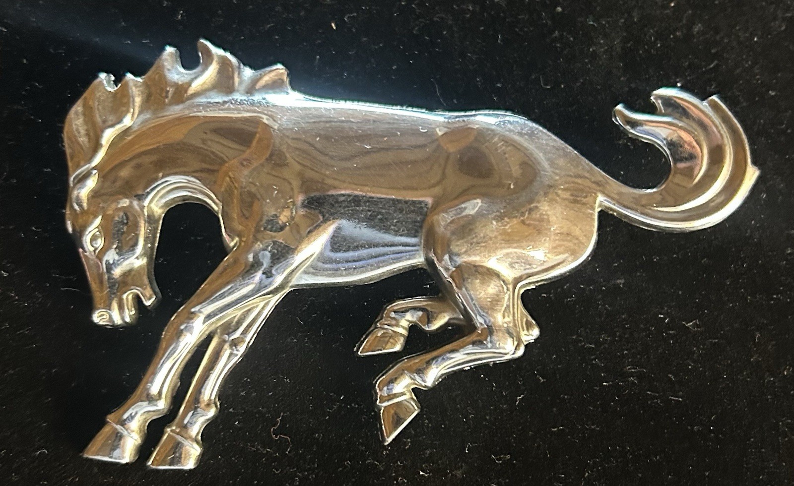 Vintage 1984-1989 FORD BRONCO Bucking Horse Chrome Fender Emblem E37B-16C144-AA Vintage 1984-1989 FORD BRONCO Bucking Horse Chrome Fender Emblem E37B-16C144-AA