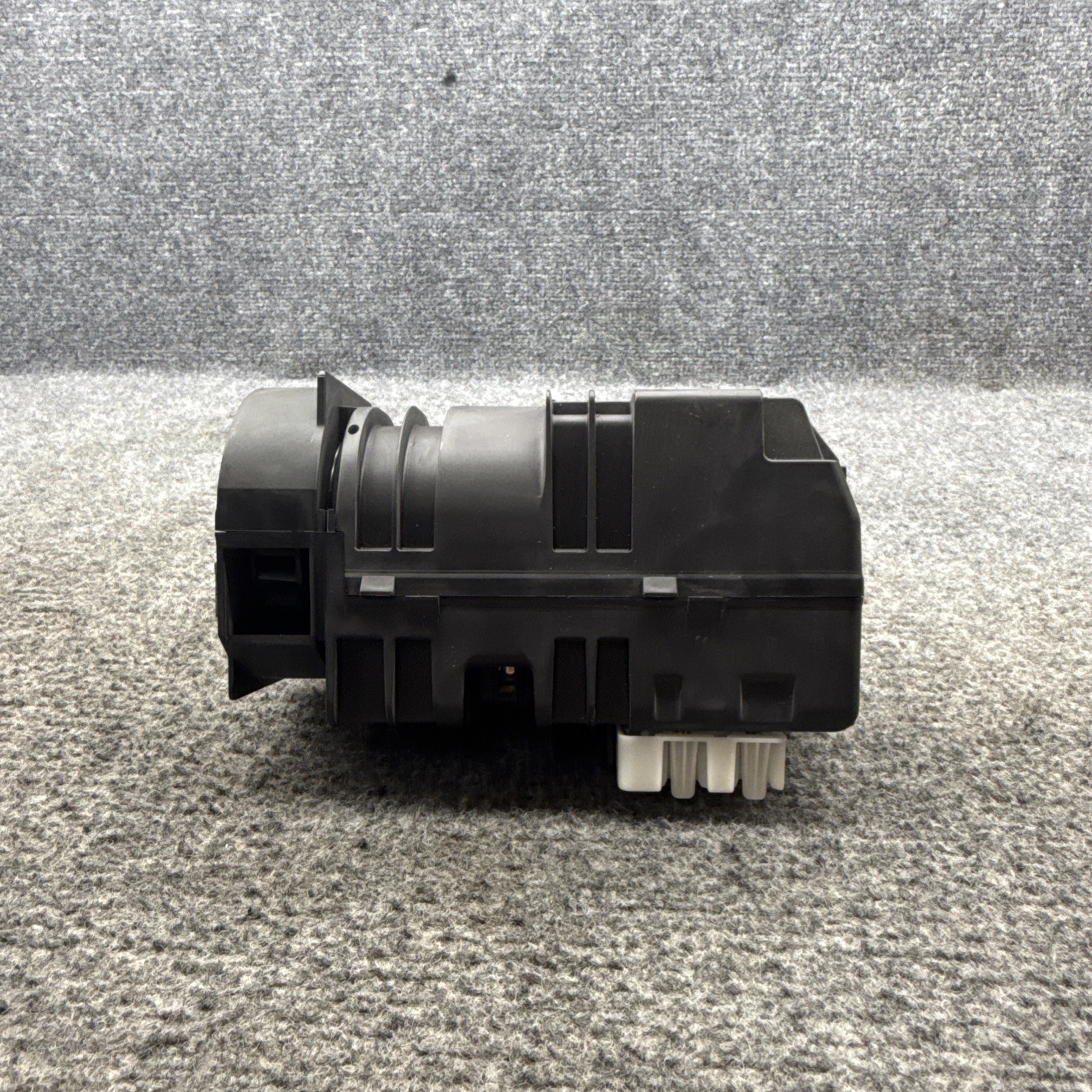 14-17 Mercedes W222 S550 S550e S65 Dynamic Seat Vacuum Pump OEM 14-17 Mercedes W222 S550 S550e S65 Dynamic Seat Vacuum Pump OEM