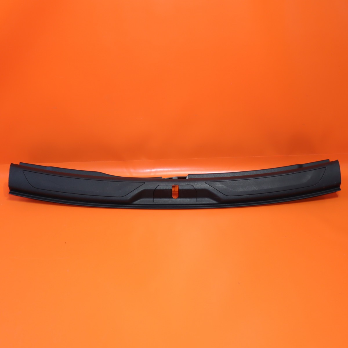 MASERATI LEVANTE TRUNK SILL SCUFF TRIM 2017-2020 2021 2022 670065625 OEM