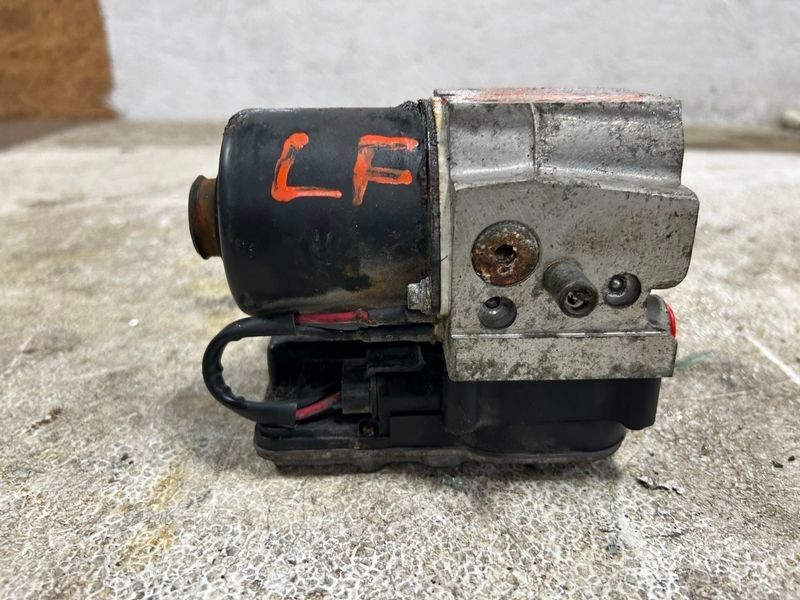 2001-2002 Chevy Silverado 2500 ABS Anti-Lock Brake Pump Assembly OEM