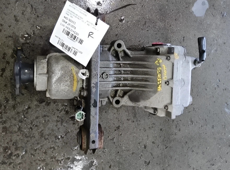 2008-2013 Nissan Rogue Rear Axle Differential Carrier Assembly OEM
