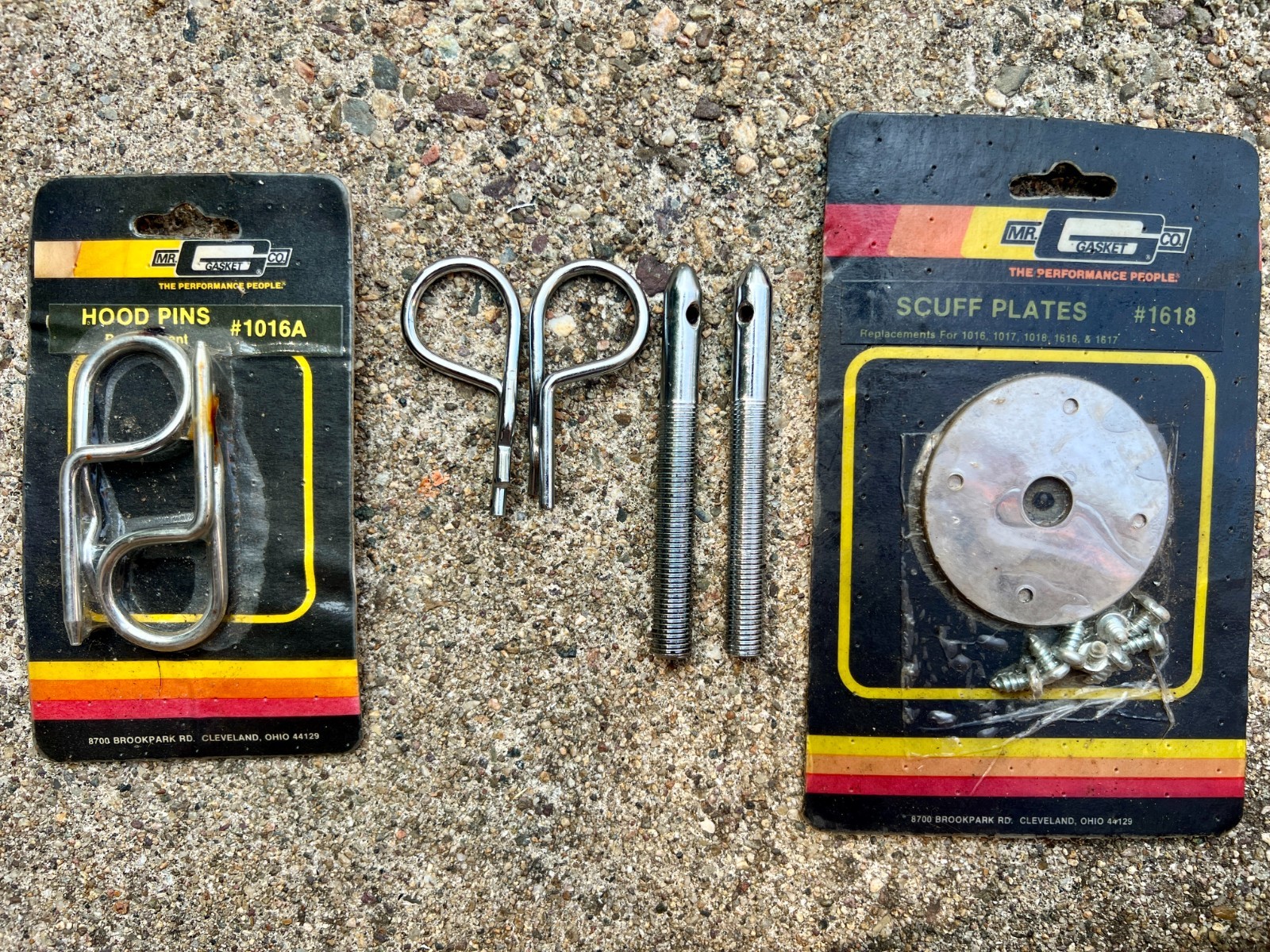 Vintage Mr Gasket Hood Pin Kit 1016A 1618 Scuff Plates Pins Clips Muscle Car