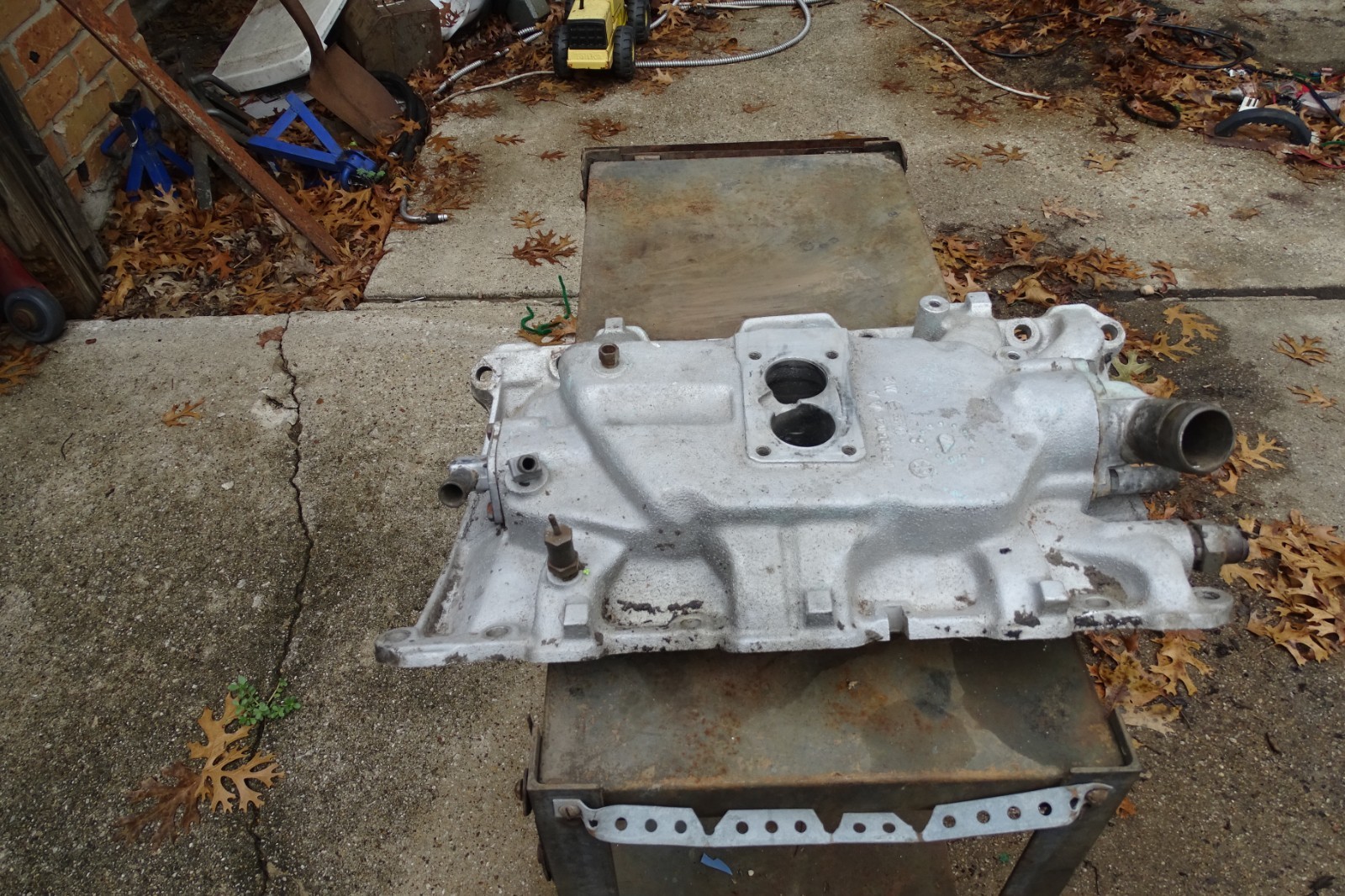 Vintage Buick 300 V8 Aluminum Intake Manifold 1358504 1964 V-8 2 Barrel OEM NICE Vintage Buick 300 V8 Aluminum Intake Manifold 1358504 1964 V-8 2 Barrel OEM NICE