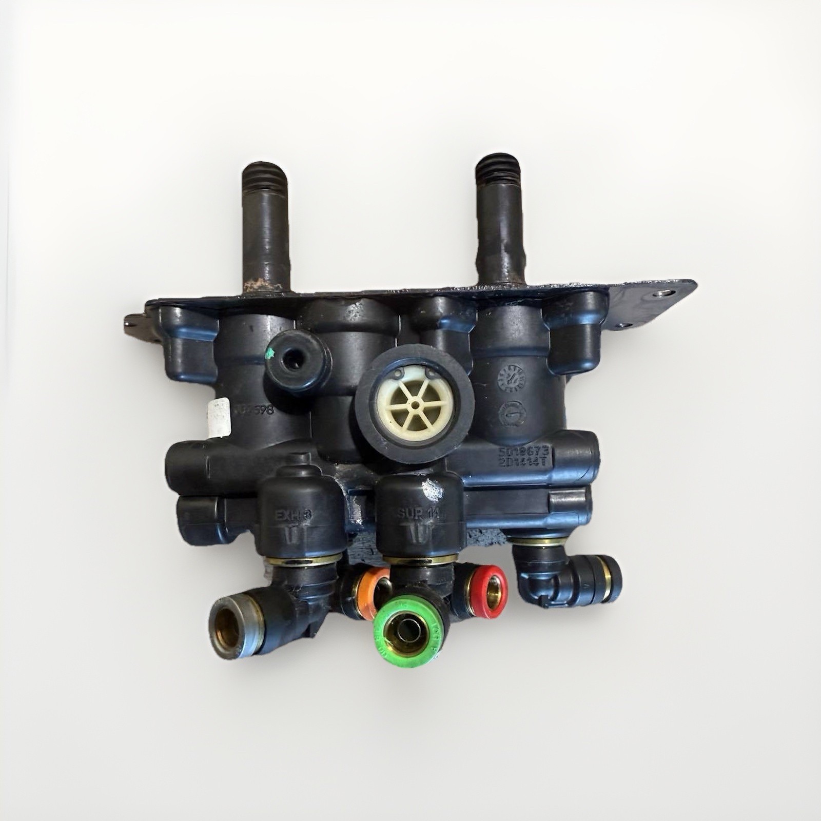 2016 FREIGHTLINER BENDIX AIR BRAKE VALVE ASSEMBLY 5018303 OEM 2016 FREIGHTLINER BENDIX AIR BRAKE VALVE ASSEMBLY 5018303 OEM