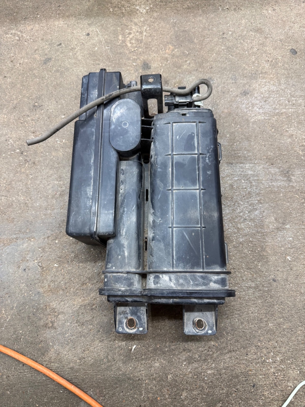 13-18 ACURA RDX EMISSION SYSTEM FUEL VAPOR CHARCOAL CANISTER, OEM LOT3672 13-18 ACURA RDX EMISSION SYSTEM FUEL VAPOR CHARCOAL CANISTER, OEM LOT3672