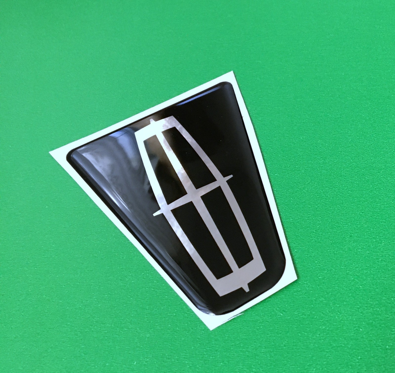 New 2003-2004-2005-2006 Lincoln Navigator Liftgate Emblem-Badge Restorer-READ New 2003-2004-2005-2006 Lincoln Navigator Liftgate Emblem-Badge Restorer-READ