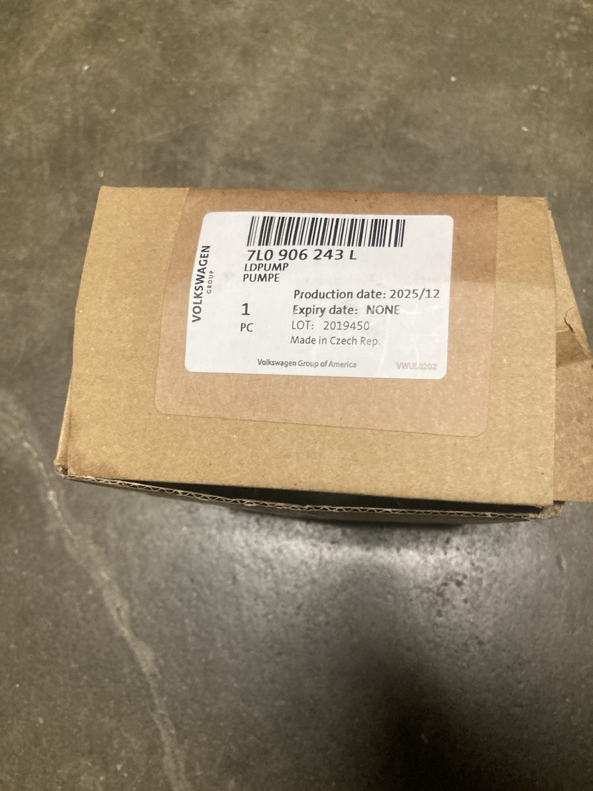 Genuine VW Audi 7L0 906 243 L EVAP Leak Detection Pump LDPUMP OEM NEW
