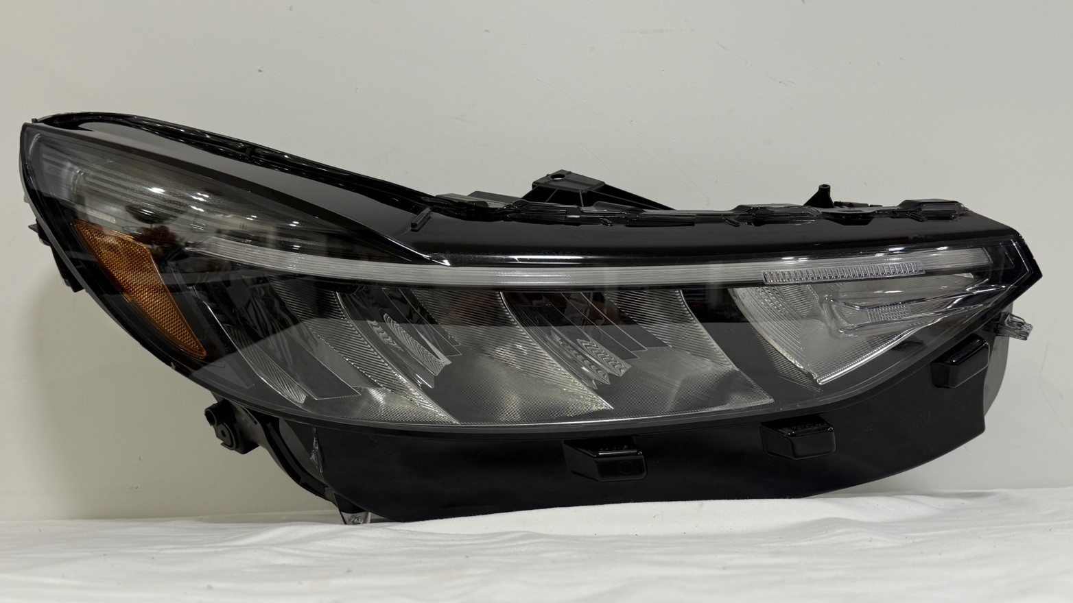 2023-2025 Ford Escape RH Passenger Side LED Reflector Headlight OEM