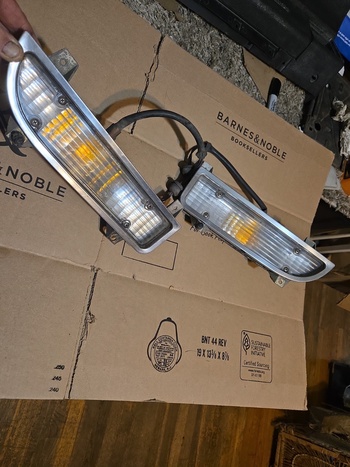 1970-73 Chevy Camaro Parking Lights W Lenses OEM Pair L&R W Plugs Orig GUIDE 12B 1970-73 Chevy Camaro Parking Lights W Lenses OEM Pair L&R W Plugs Orig GUIDE 12B