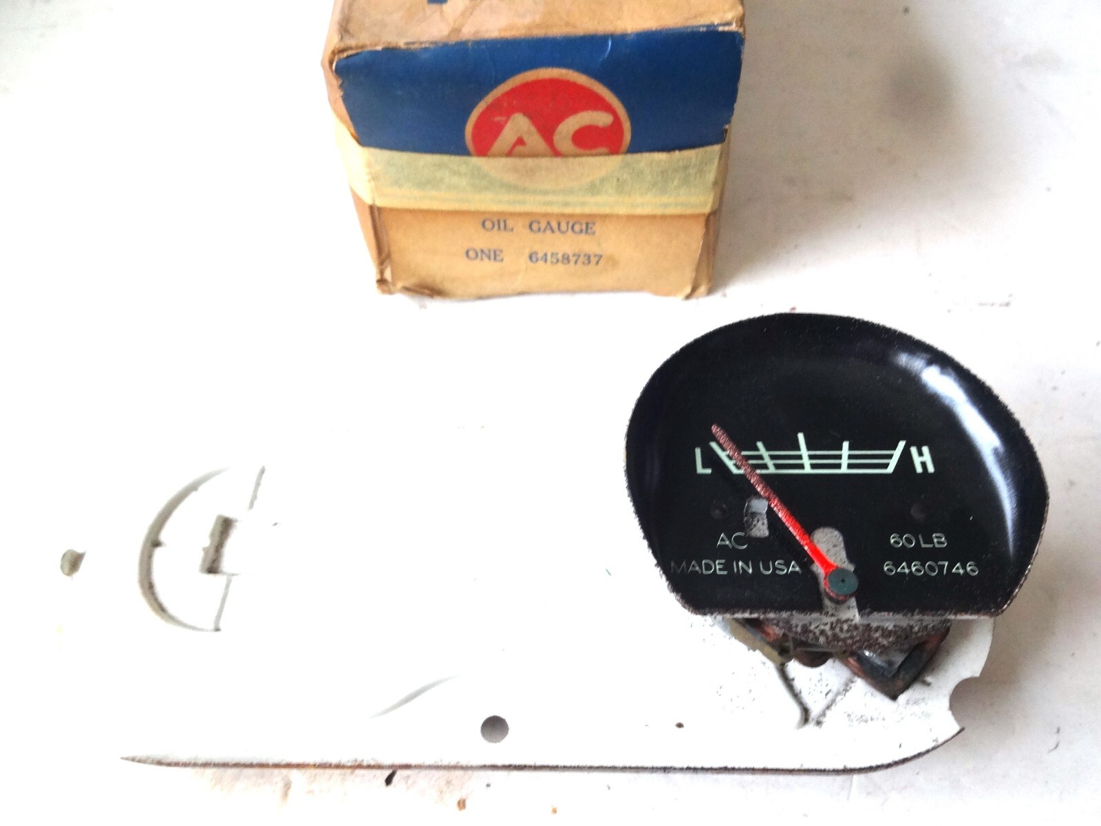 NOS 1967-1969 CHEVY PICKUP TRUCK INSTRUMENT CLUSTER DASH OIL PRESSURE GAUGE GAGE