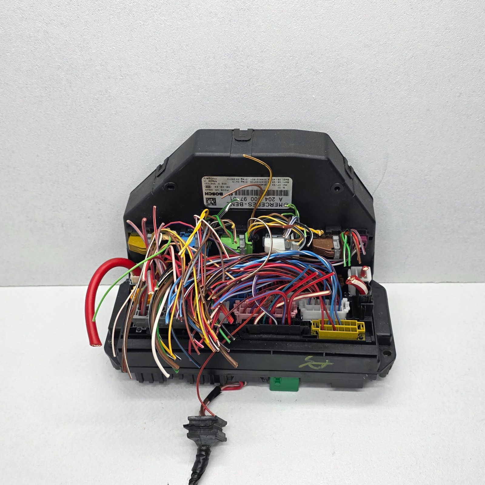 2008-2011 MERCEDES-BENZ W204 C CLASS FRONT SAM UNIT FUSE BOX A2049009701 2008-2011 MERCEDES-BENZ W204 C CLASS FRONT SAM UNIT FUSE BOX A2049009701