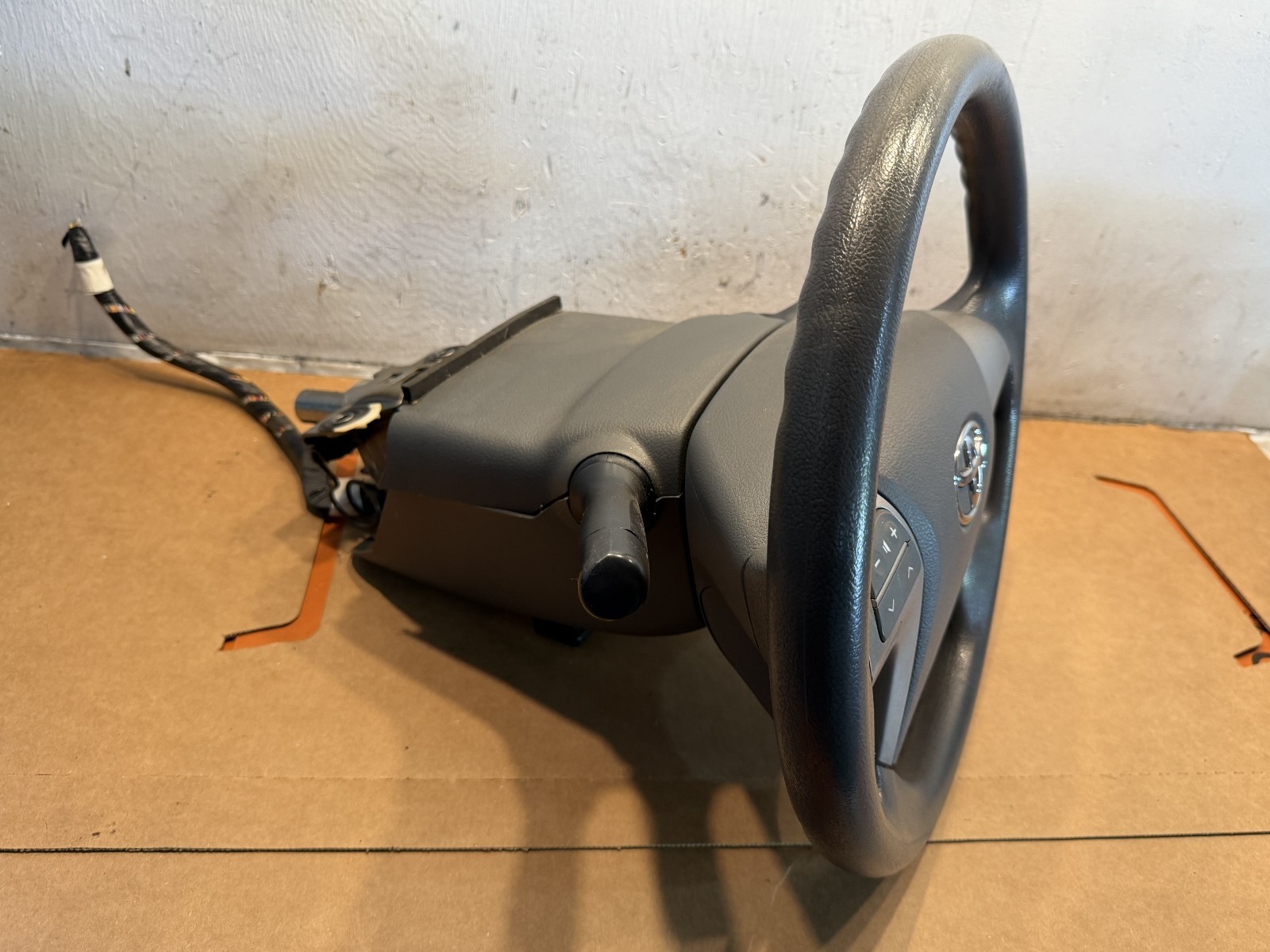 07-11 Toyota CAMRY Steering wheel Column Assembly with Ignition and key OEM 07-11 Toyota CAMRY Steering wheel Column Assembly with Ignition and key OEM