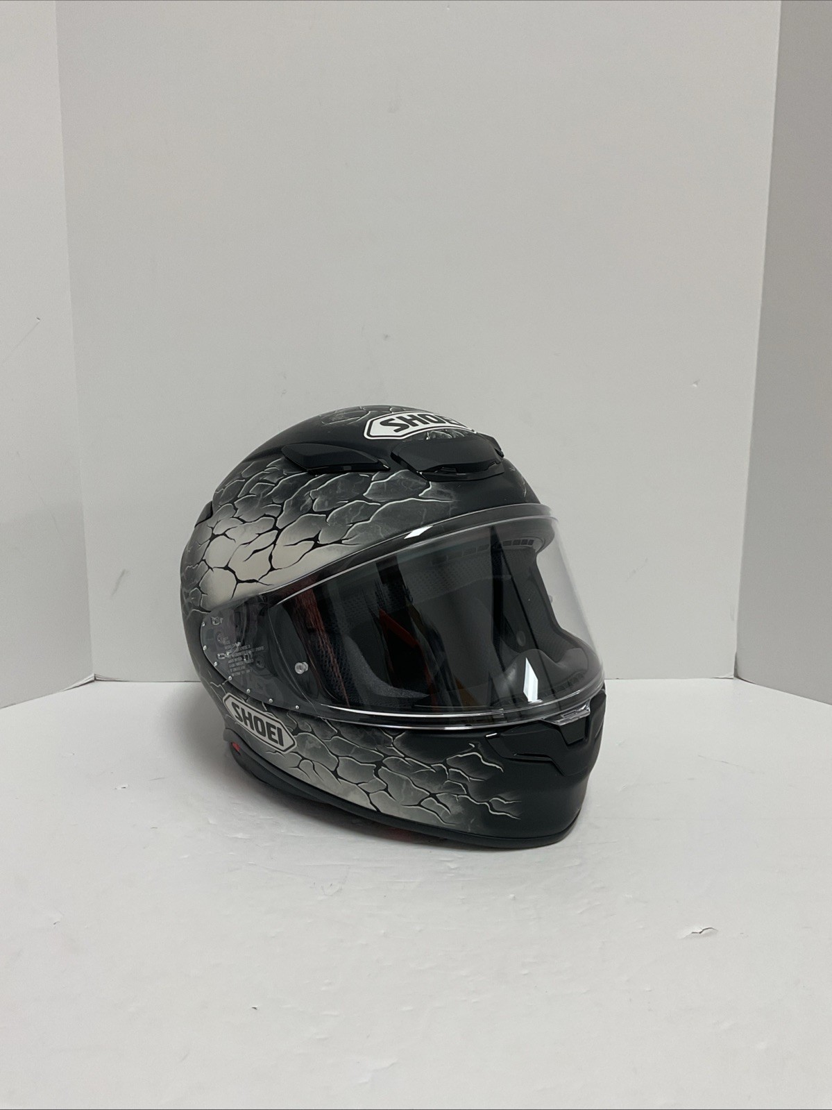 Shoei RF-1400 Gleam Helmet Black/Silver - Large Shoei RF-1400 Gleam Helmet Black/Silver - Large