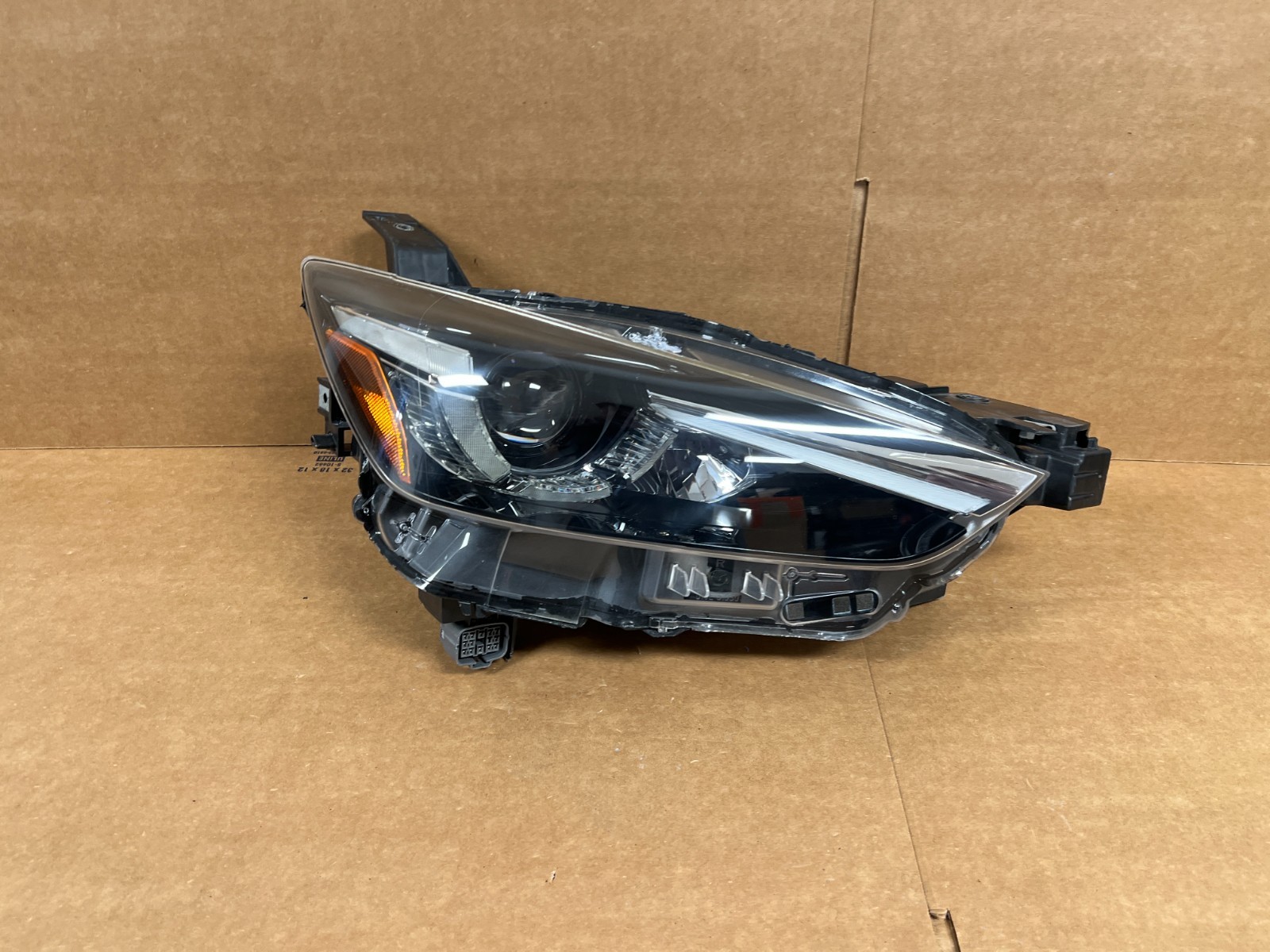 OEM 2018 2019 2020 2021 MAZDA CX-3 LED HEADLIGHT RIGHT SIDE RH