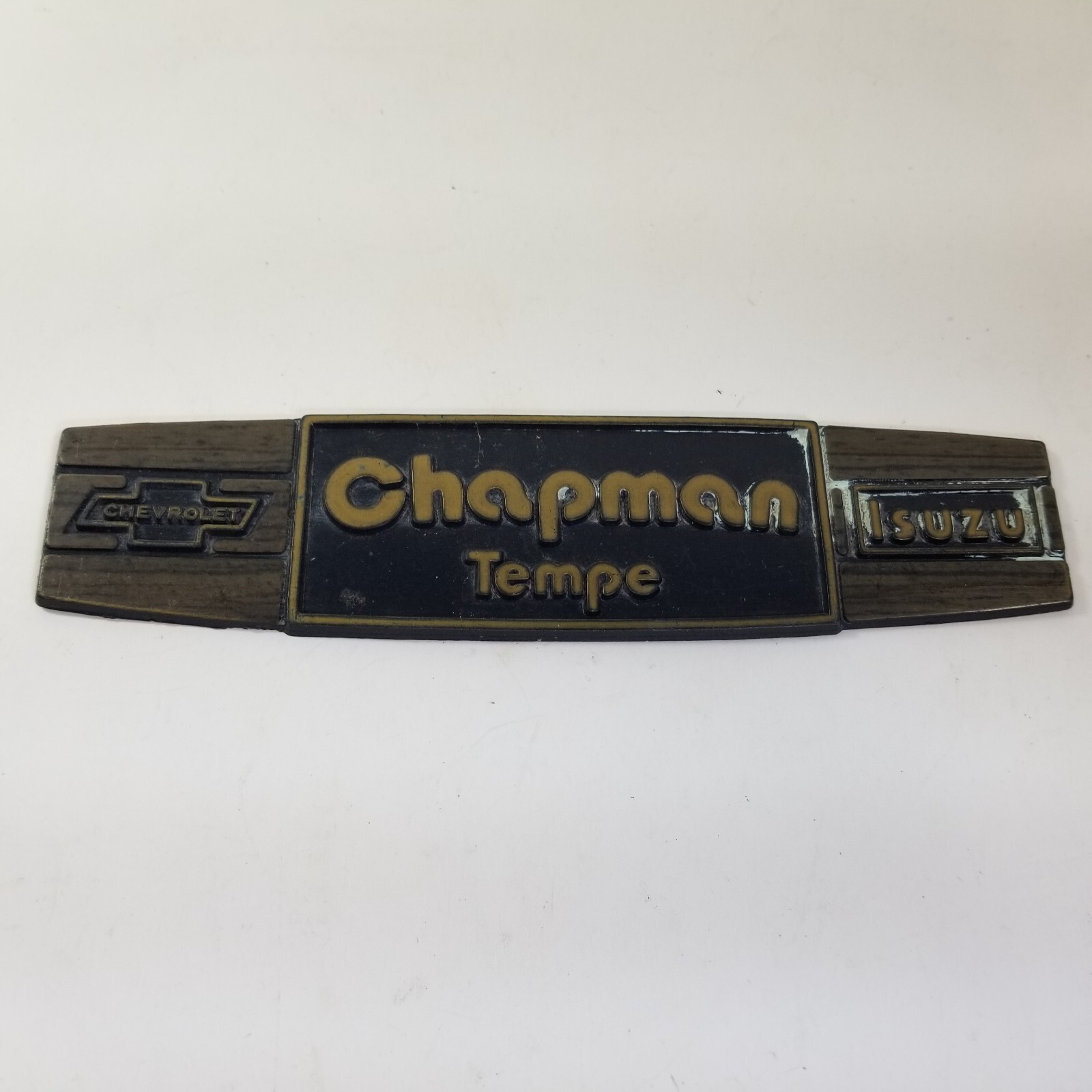 Vintage Chapman Chevrolet Tempe Arizona Plastic Dealer Badge Emblem Tag Trunk AZ Vintage Chapman Chevrolet Tempe Arizona Plastic Dealer Badge Emblem Tag Trunk AZ