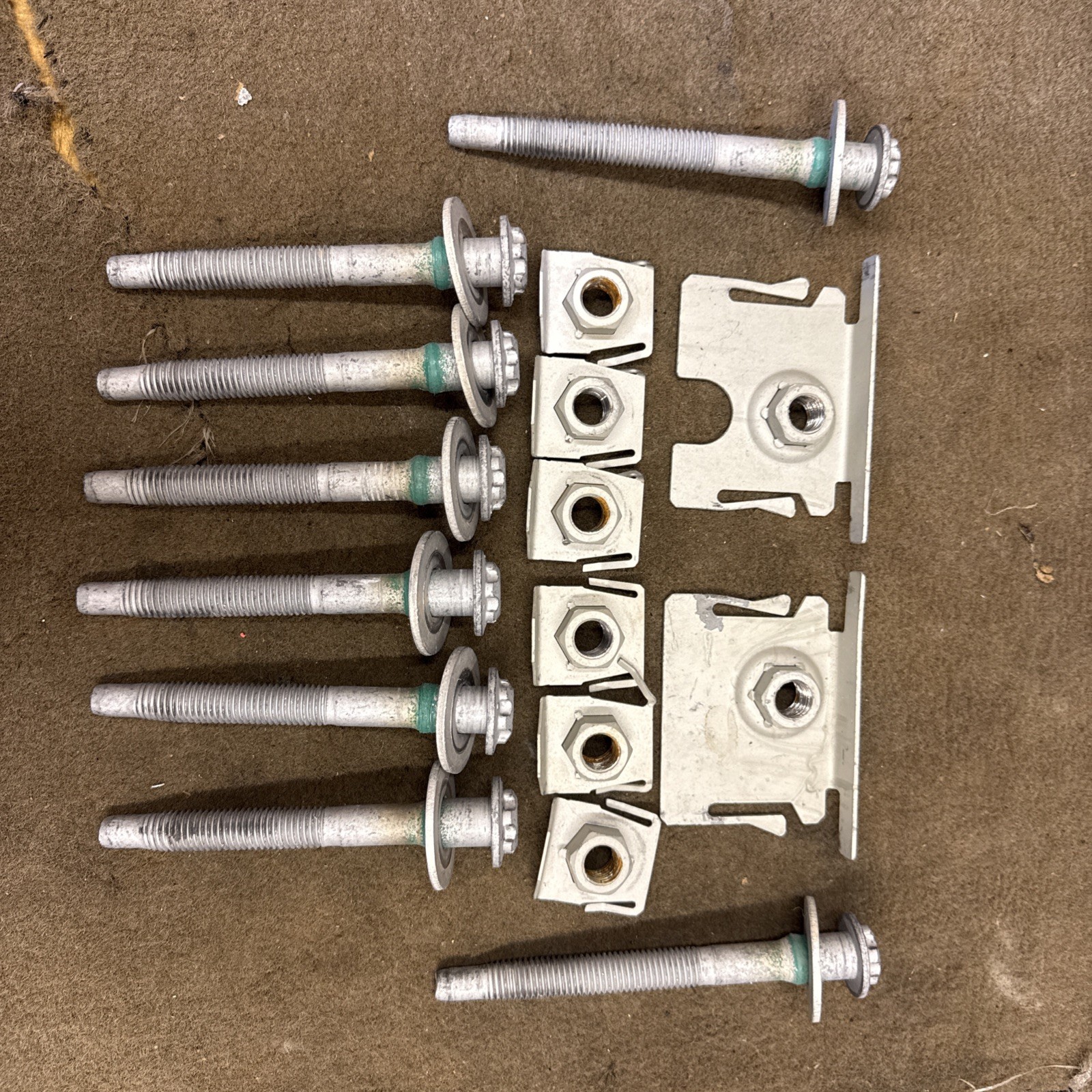 2017-2026 Ford OEM F250 F350 Truck Bed Mounting Bolt Bracket Clip Bolts 2017-2026 Ford OEM F250 F350 Truck Bed Mounting Bolt Bracket Clip Bolts