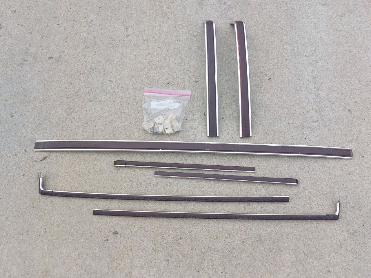 1978 1979 1980 Oldsmobile Cutlass Supreme Coupe Vinyl 1/4 Top Trim Moldings Set