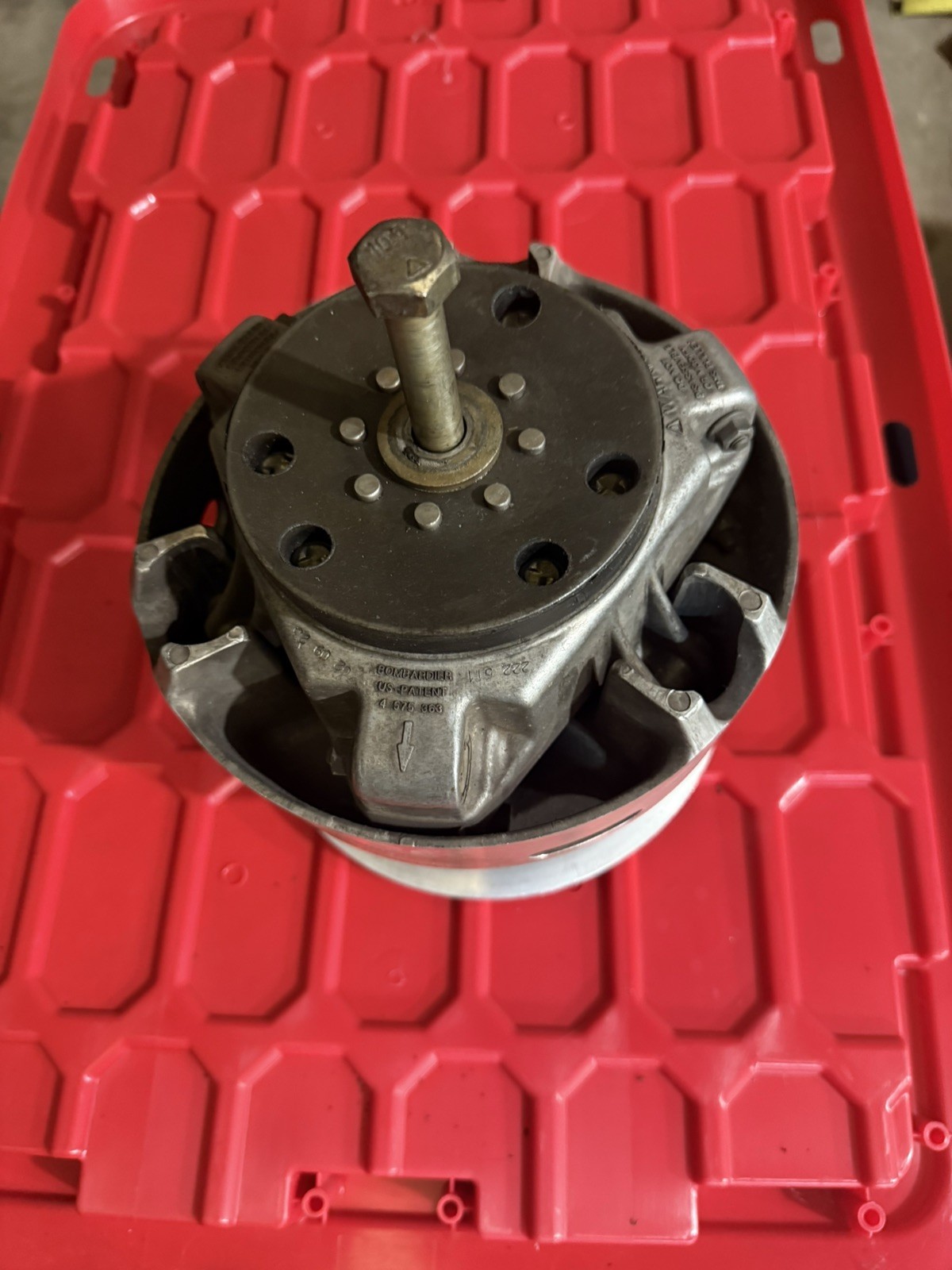 2003 Ski-Doo Summit 800 highmark OEM Primary Drive Clutch Ass\'y with bolt