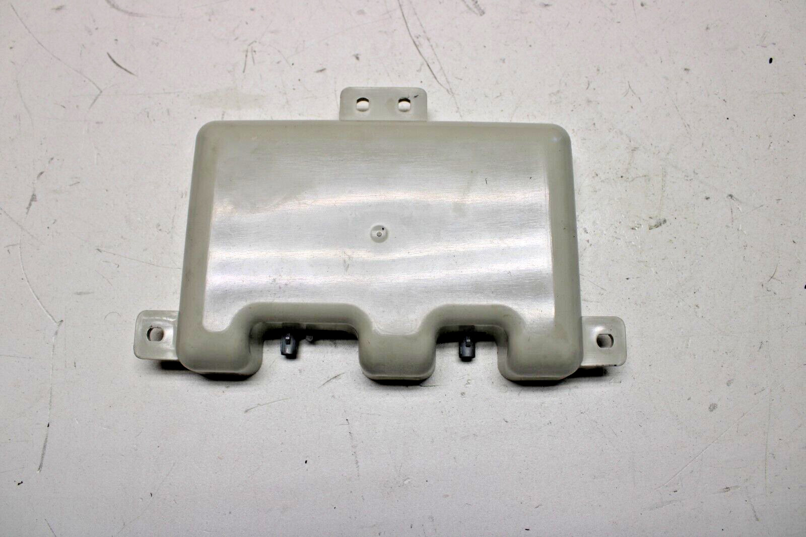 12-19 BMW F06 F12 F13 M6 650I 640I Rear Right Interior Antenna Module 6957348 12-19 BMW F06 F12 F13 M6 650I 640I Rear Right Interior Antenna Module 6957348