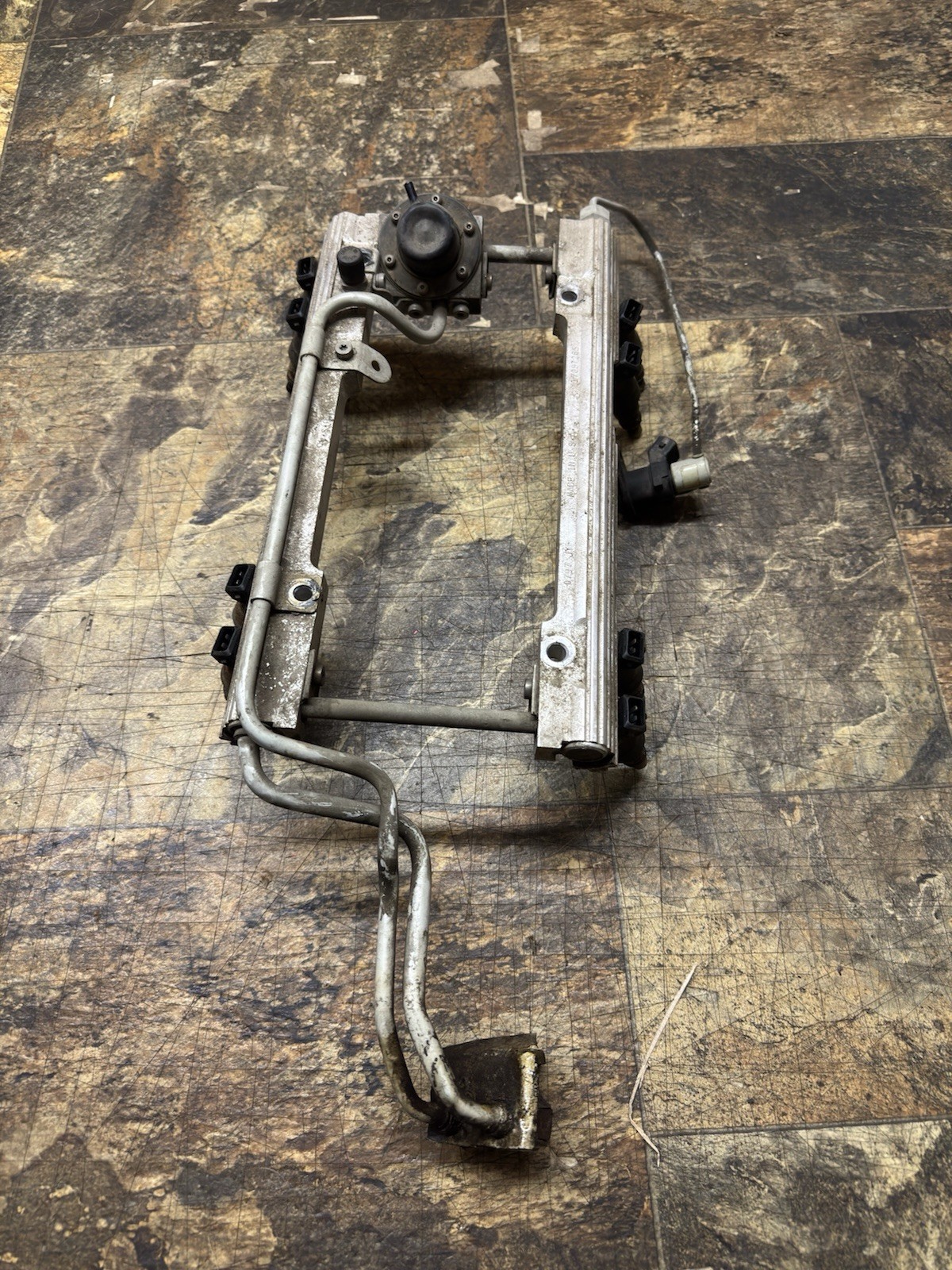 1985-88 Camaro Firebird Trans Am 350 TPI Tuned Port Inject Fuel Rail + Injectors 1985-88 Camaro Firebird Trans Am 350 TPI Tuned Port Inject Fuel Rail + Injectors