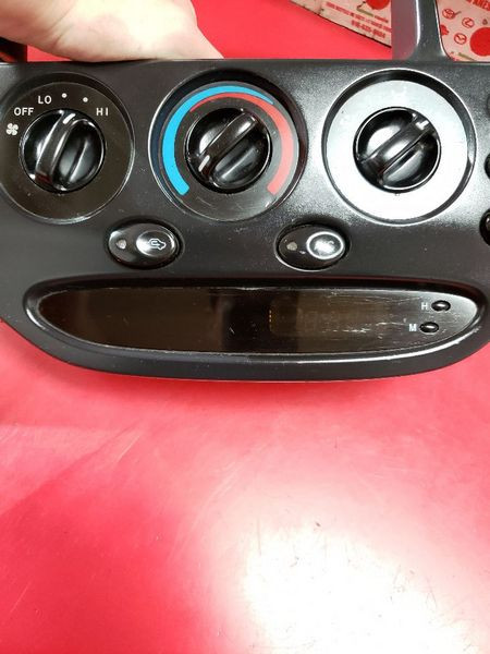 2003-2006 Toyota Tundra AC Heater Climate Control Temperature Module OEM Used.
