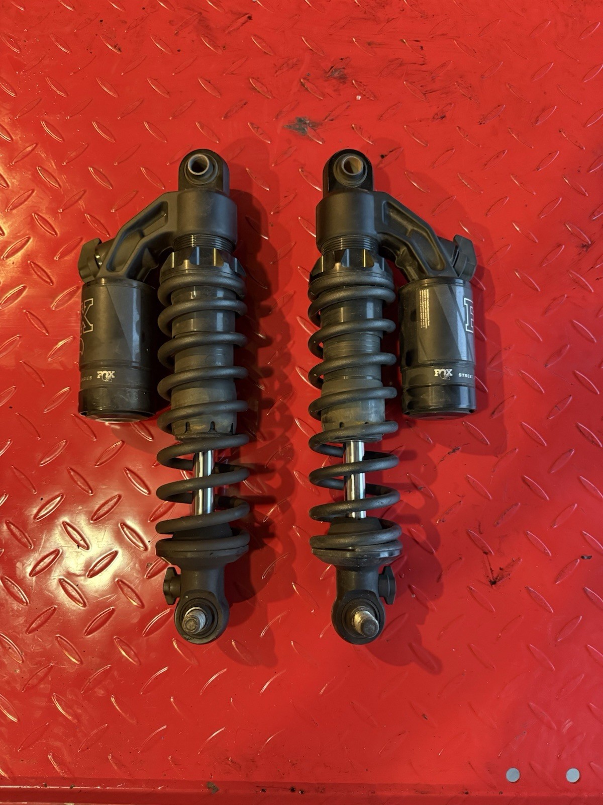 Fox Factory QS3-R QS3 Shocks Fox Factory QS3-R QS3 Shocks
