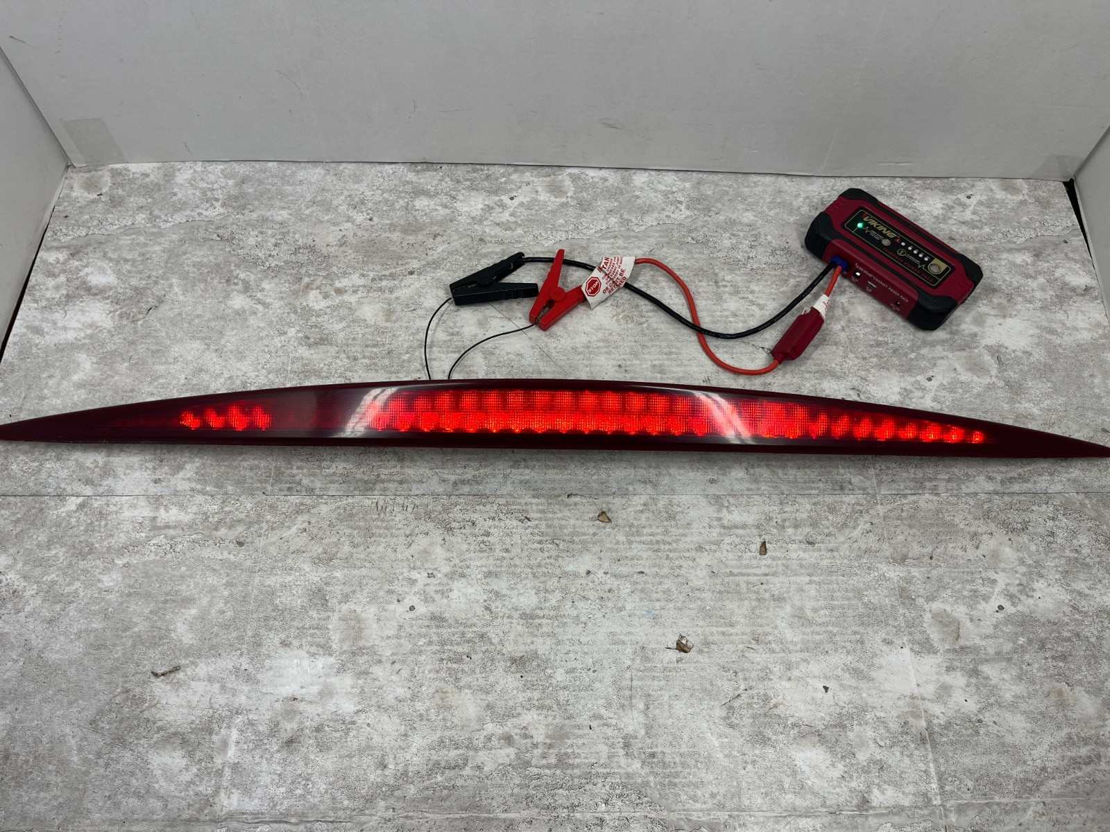 02-06 Cadillac Escalade 03-06 ESV 3rd Brake Light Assembly LED 15044516 READ