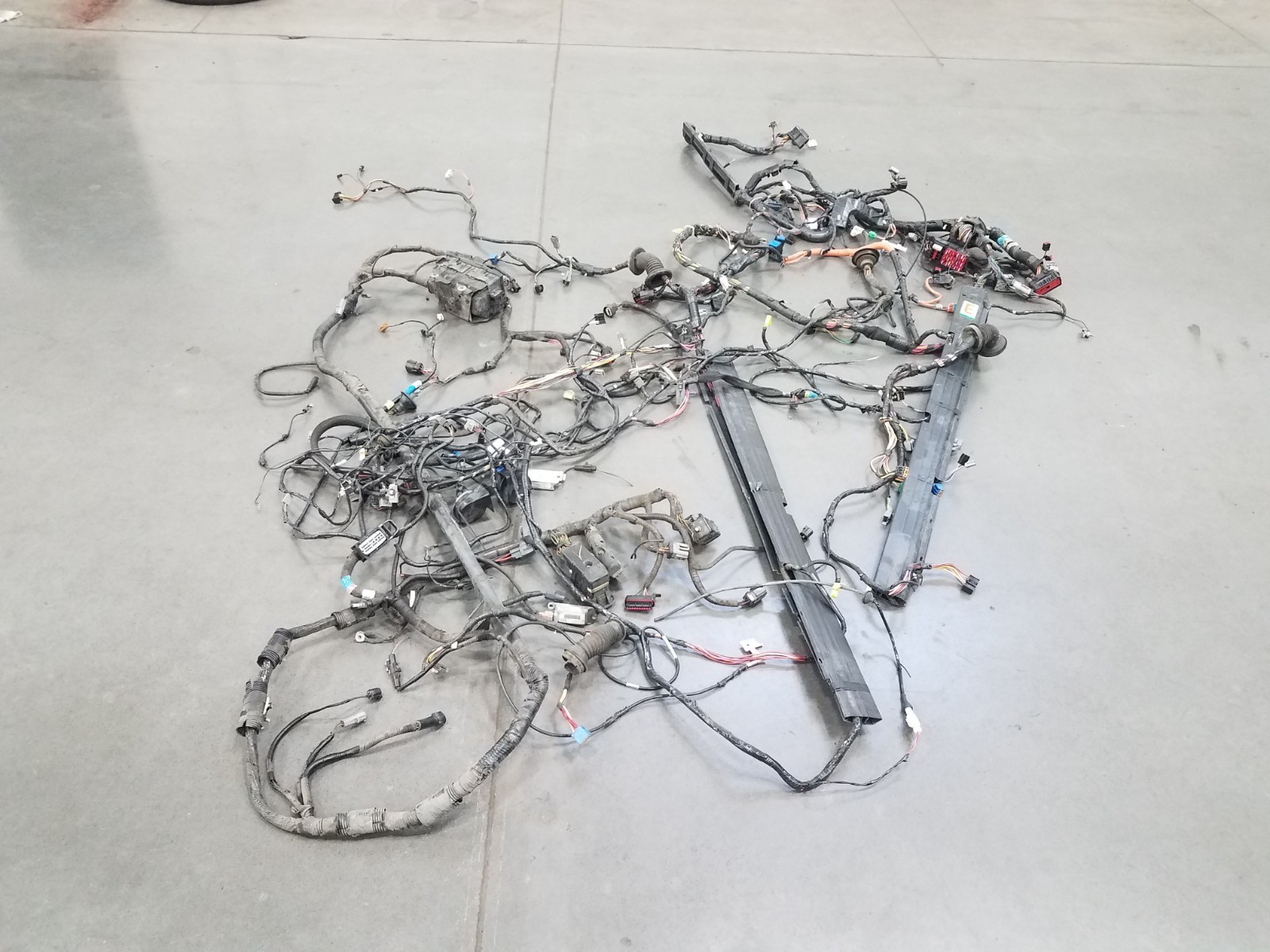 2003 03 04 Mercury Marauder Chassis Wiring Harness #5857 A10-1