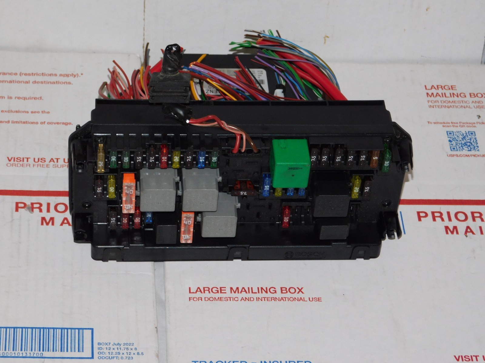 08-16 Mercedes W204 C300 E350 Front Sam Fuse Box Assembly OEM A204 540 4250 08-16 Mercedes W204 C300 E350 Front Sam Fuse Box Assembly OEM A204 540 4250