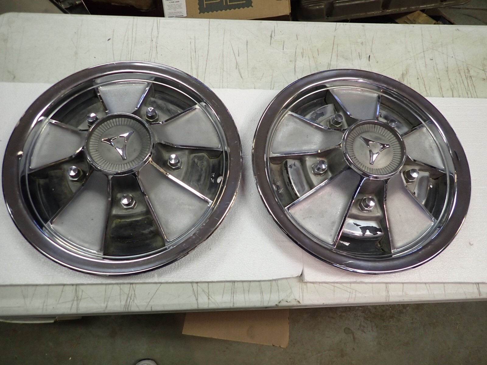 Pair 1967 Dodge Dart GTS 14 Inch Hub Caps Wheel Caps OEM MOPAR 67 # 552082 Pair 1967 Dodge Dart GTS 14 Inch Hub Caps Wheel Caps OEM MOPAR 67 # 552082