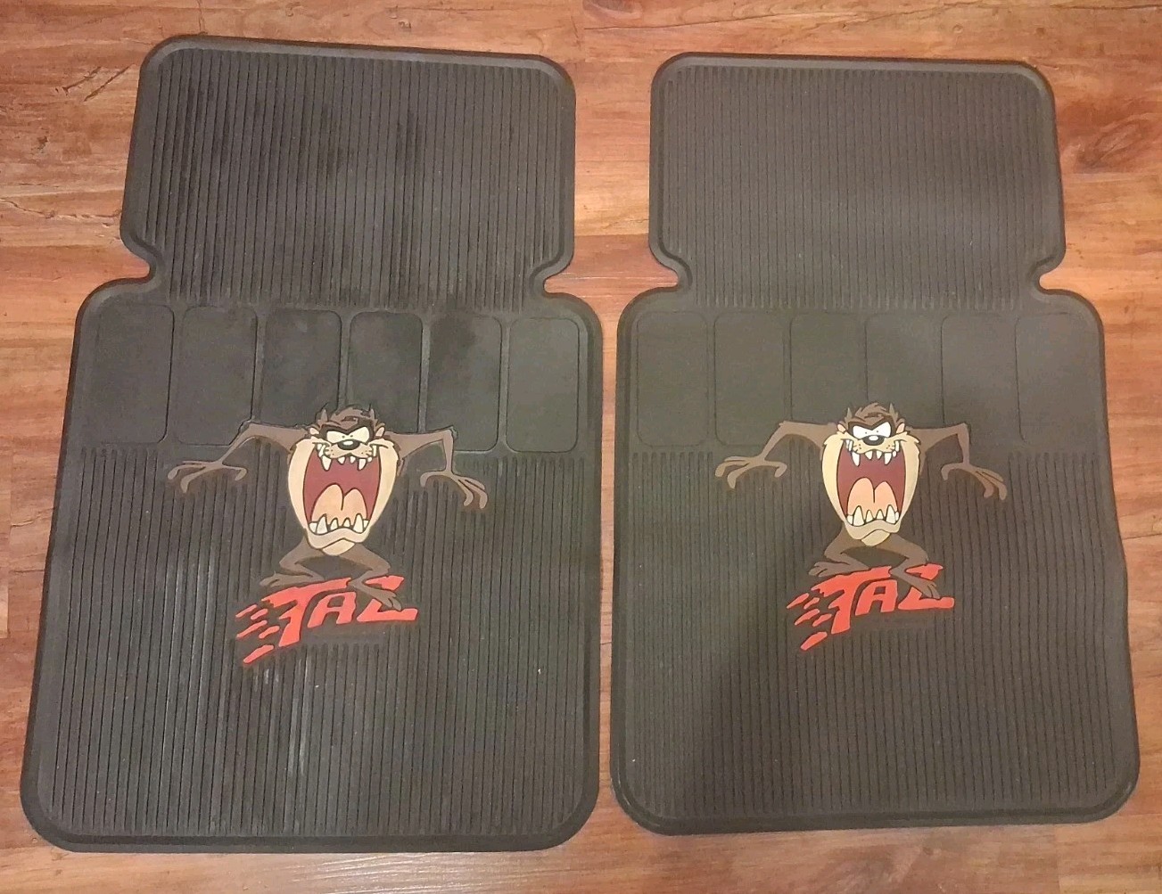 Looney Tunes Taz Tazmanian Devil Black Car Floor Mats Pair Vintage 1992 90\'s Looney Tunes Taz Tazmanian Devil Black Car Floor Mats Pair Vintage 1992 90\'s