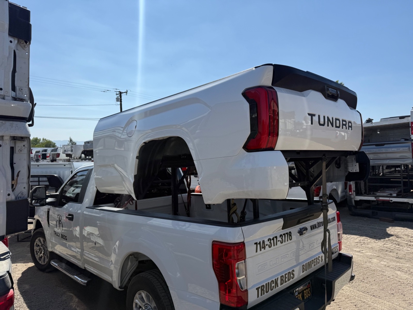 2023-26 TOYOTA TUNDRA 8\' LONG BED PICKUP BOX ASSEMBLY, WHITE, NON FLARE TYPE 2023-26 TOYOTA TUNDRA 8\' LONG BED PICKUP BOX ASSEMBLY, WHITE, NON FLARE TYPE