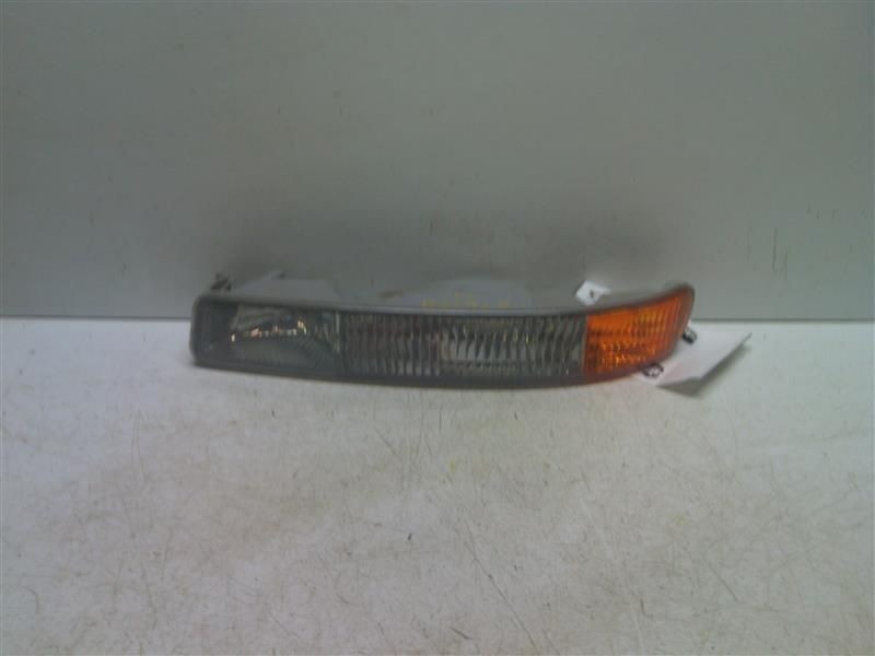 Driver Corner/Park Light Classic Style Fits 99-07 SIERRA 1500 PICKUP 189406