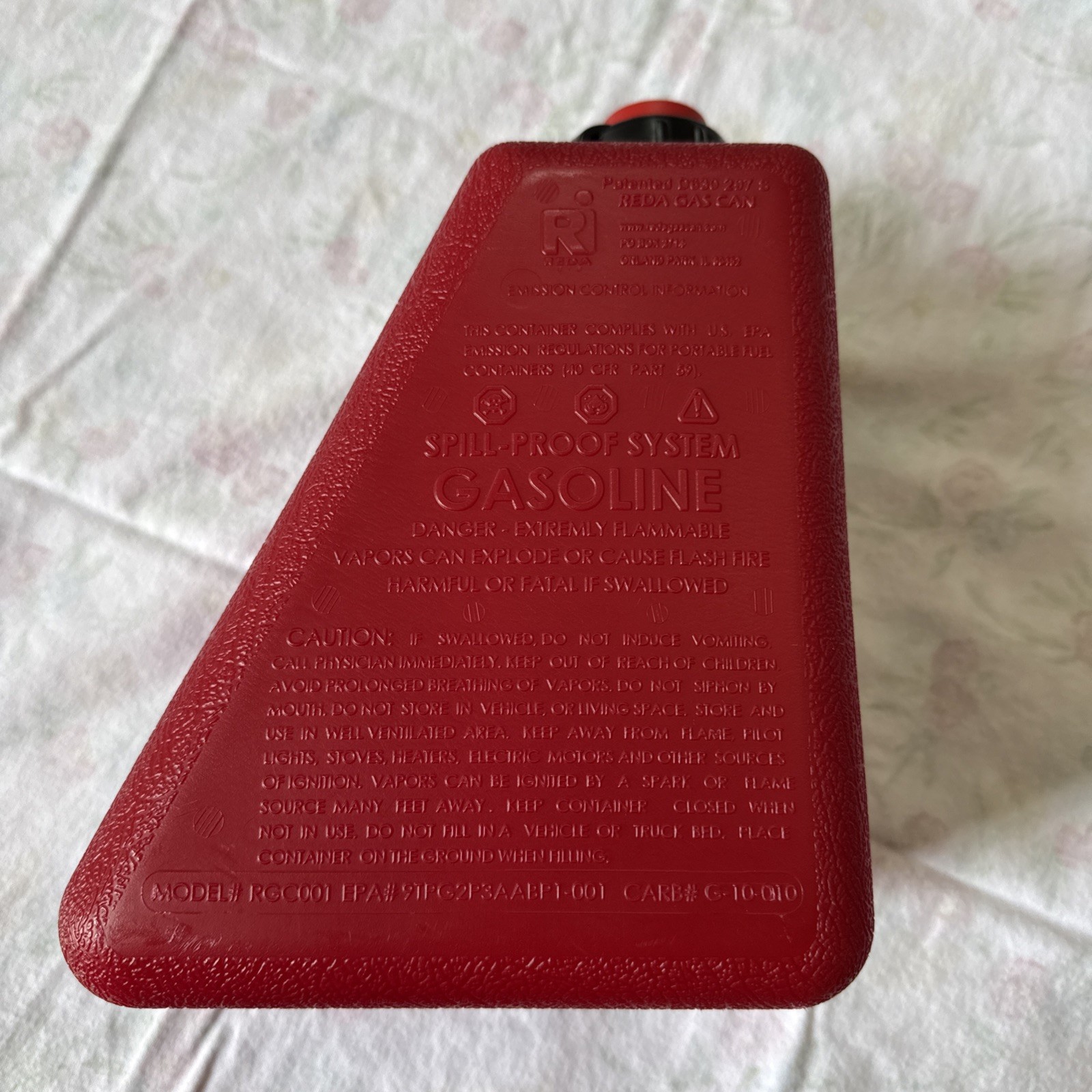 Harley Davidson Saddlebag REDA Fuel Can 1 Gallon with Yellow Nozzle RGC1001 Harley Davidson Saddlebag REDA Fuel Can 1 Gallon with Yellow Nozzle RGC1001
