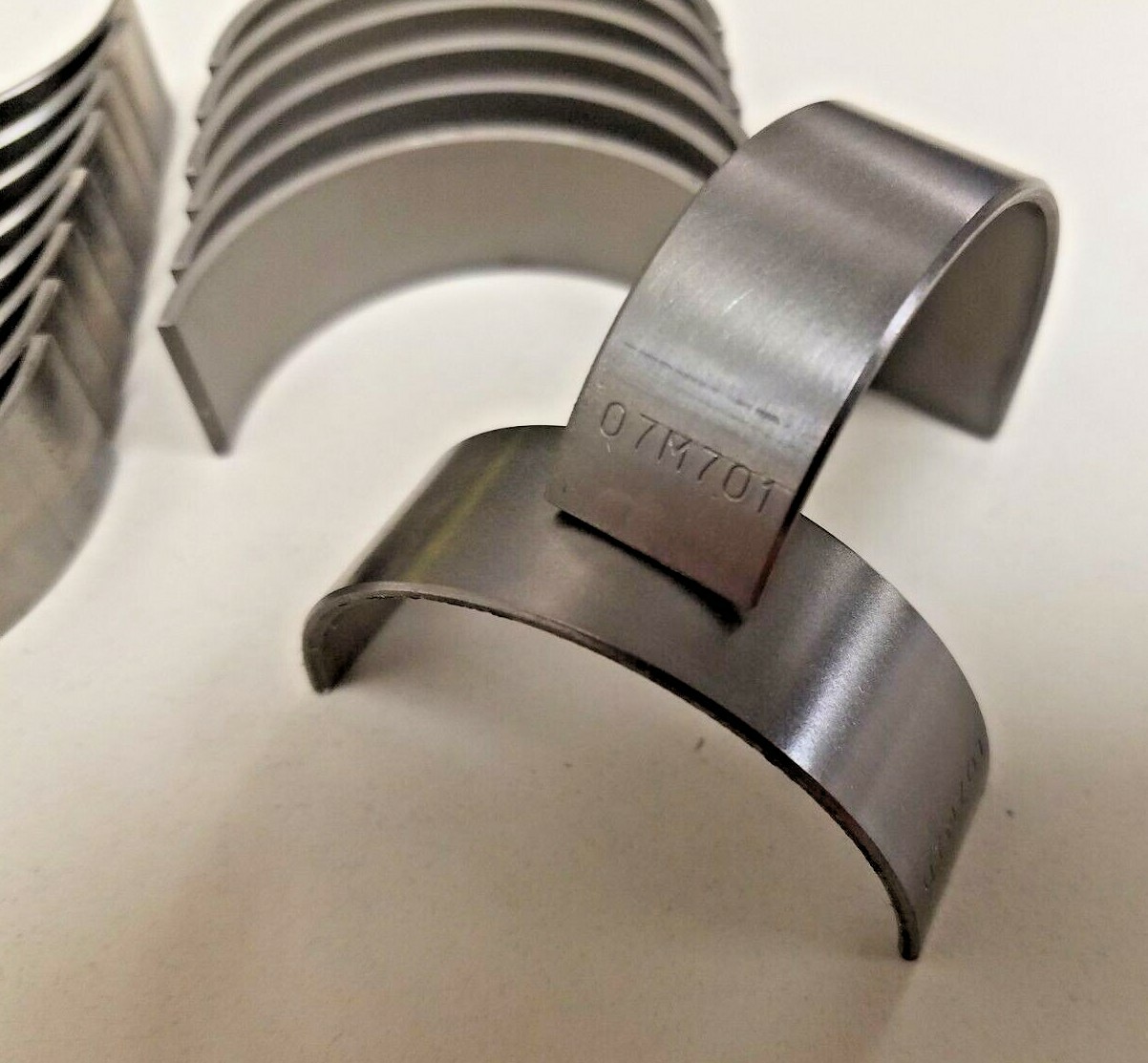 LAMBORGHINI DIABLO 5.7 6.0 GT SE SV VT ENGINE CONNECTING ROD BEARING - STD LAMBORGHINI DIABLO 5.7 6.0 GT SE SV VT ENGINE CONNECTING ROD BEARING - STD