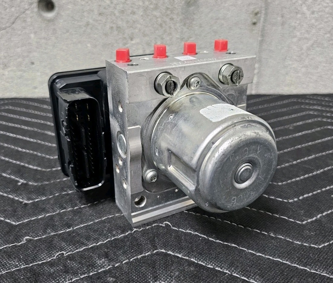 2014-15 Honda Civic 1.8L Genuine ABS Control Module