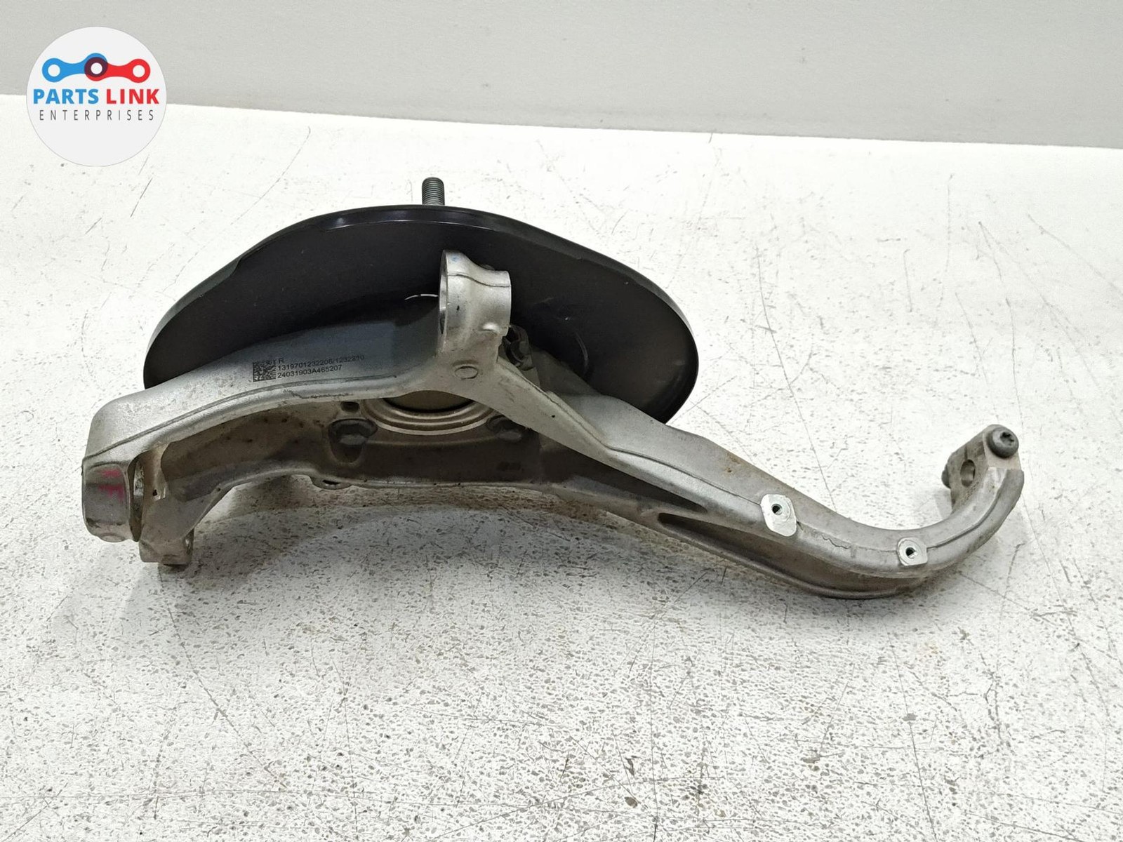 2024-26 TESLA Model 3 FRONT RIGHT SPINDLE STEERING KNUCKLE HUB RWD HIGHLAND 31K