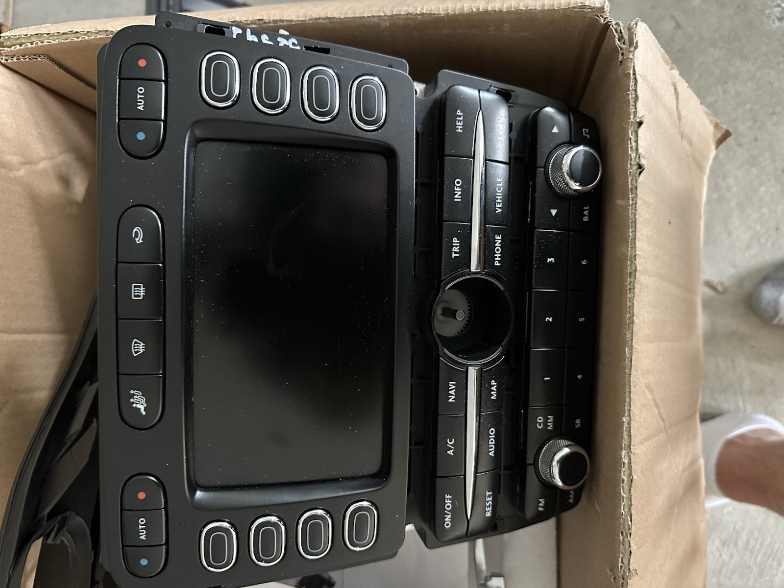 12-13 Bentley Continental GTC GT Command Head Unit 3D0 907 048 12-13 Bentley Continental GTC GT Command Head Unit 3D0 907 048