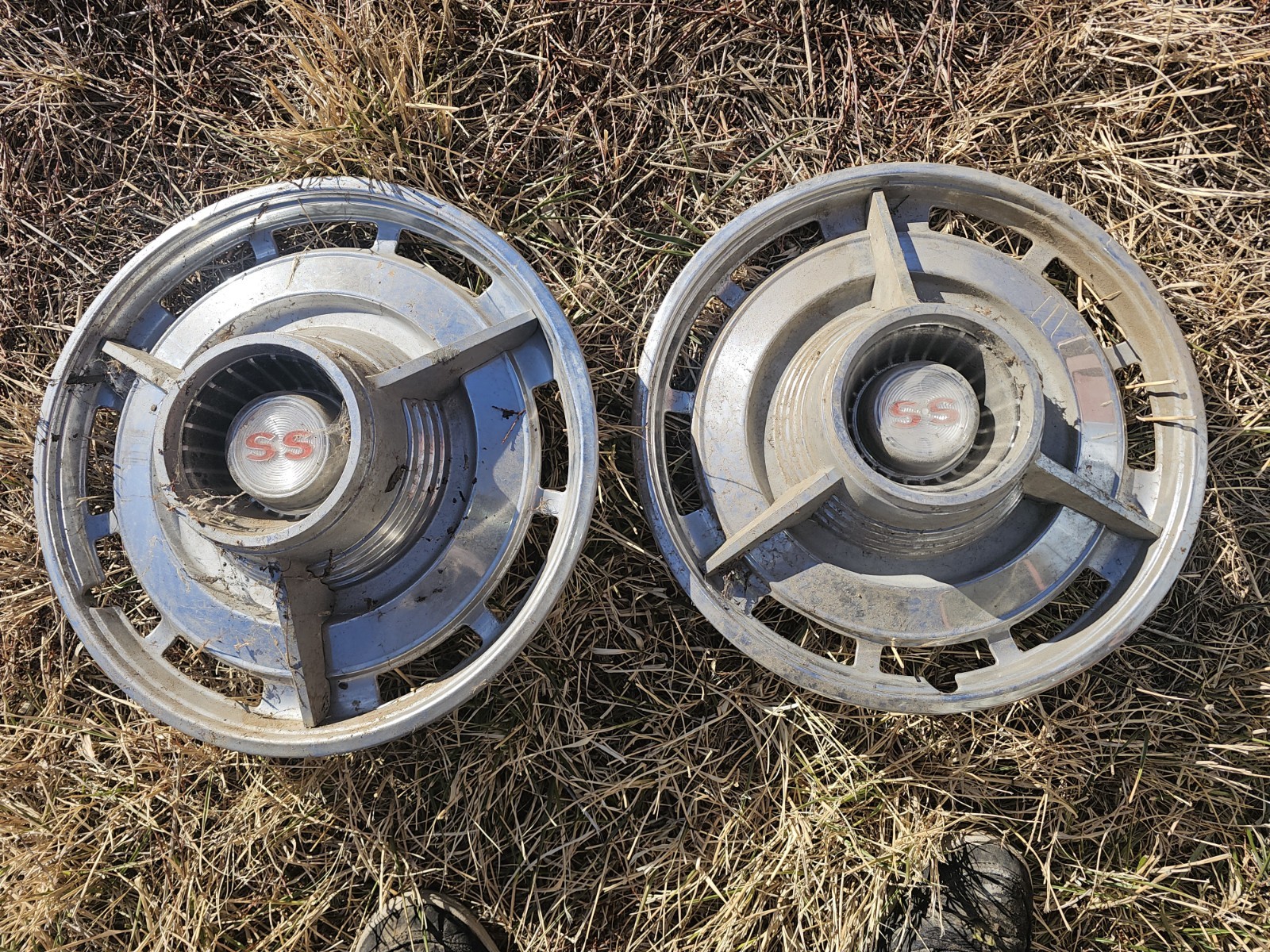 Vintage 1963-64 OEM Chevy Nova Impala SS SPINNER 14 Vintage 1963-64 OEM Chevy Nova Impala SS SPINNER 14