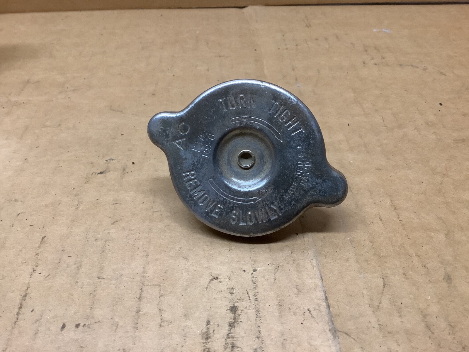 GM 1955 - 1961 CORVETTE CHEVY BIG EAR AC RADIATOR CAP 13# AC RC-6 USED GM 1955 - 1961 CORVETTE CHEVY BIG EAR AC RADIATOR CAP 13# AC RC-6 USED