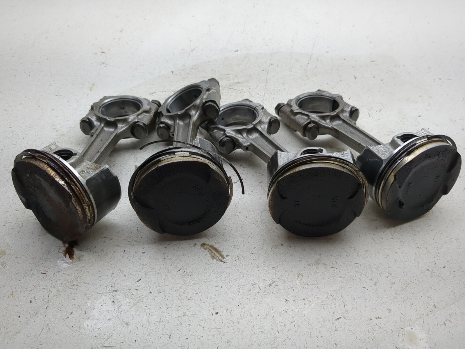 21-23 Honda CBR650RA CBR650 Engine Pistons Connecting Rod Set 13101-MKN-D10
