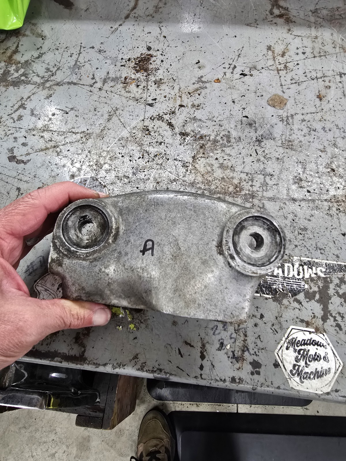 1940 / 1941 7049-35 HARLEY KNUCKLEHEAD ROCKER BOX (OEM) (FRONT)  Date Code G-0