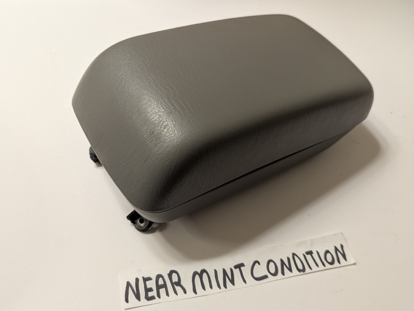2003-2008 Toyota Corolla 2-Pc. Armrest OEM Center Console Storage Lid Gray CLEAN 2003-2008 Toyota Corolla 2-Pc. Armrest OEM Center Console Storage Lid Gray CLEAN